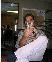 Picking Trim up in Coeur d'Alene, ID, on 4 October 2004.  Walt holding Trim.  